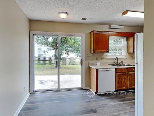 Foto del edificio - 6411 Currywood Pl
