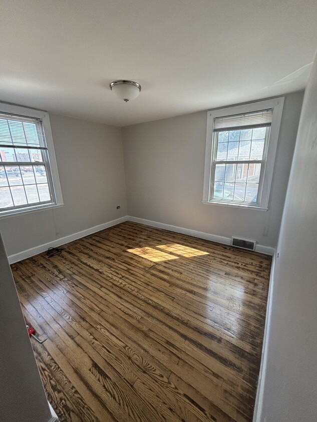 Foto del edificio - 814 4th St E