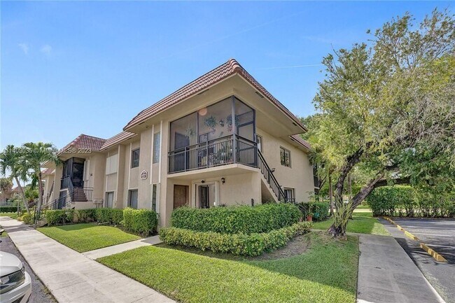 Foto del edificio - 334 Lakeview Dr