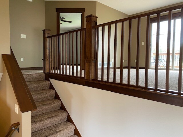 Foto del edificio - 2415 Lake Ct