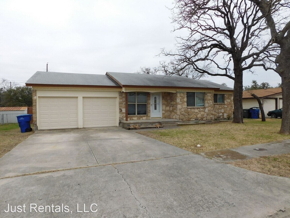 Primary Photo - 3 br, 1.5 bath House - 2105 Liberty St.
