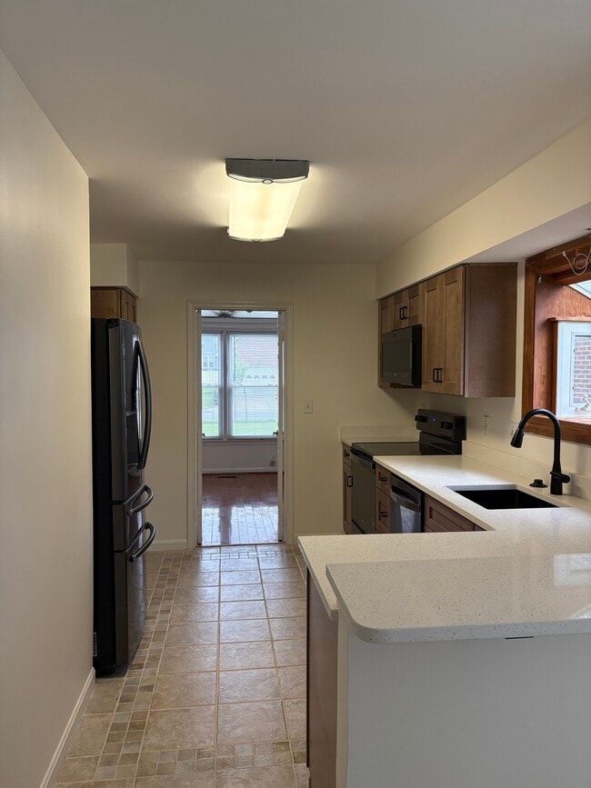 Foto del edificio - 14208 Greenview Dr