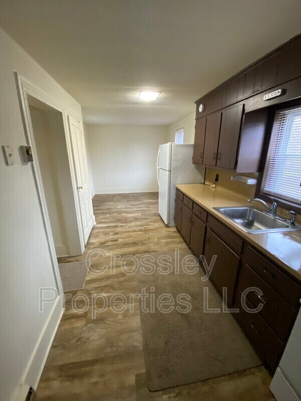 Foto del edificio - 147 N Main St