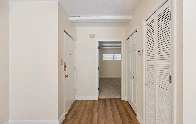 Foto del edificio - Elegant One-Bedroom with Modern Touches