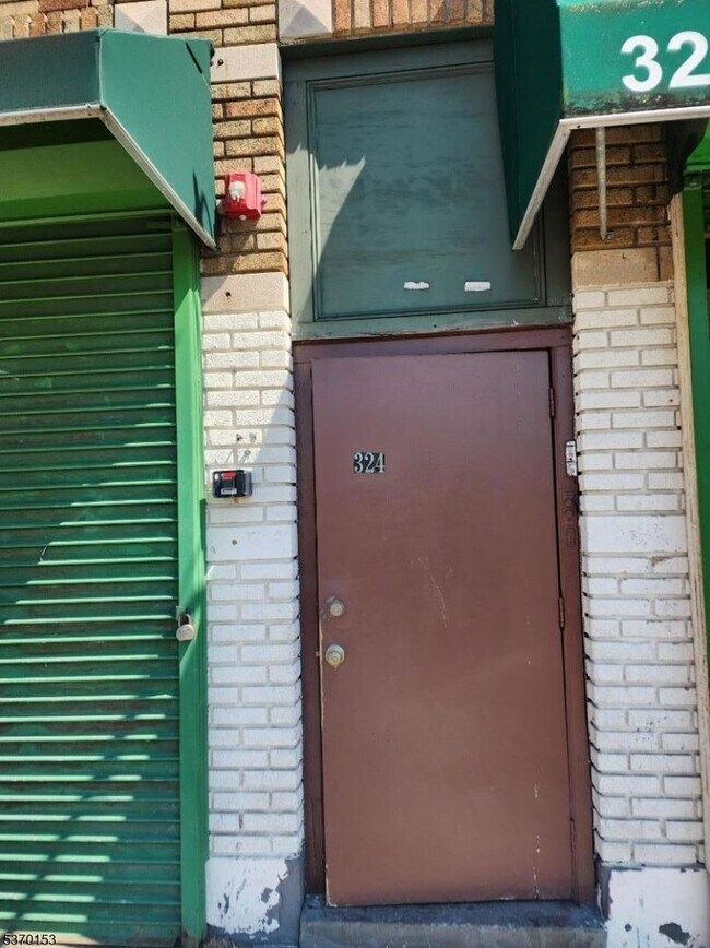 Foto del edificio - 324 Central Ave