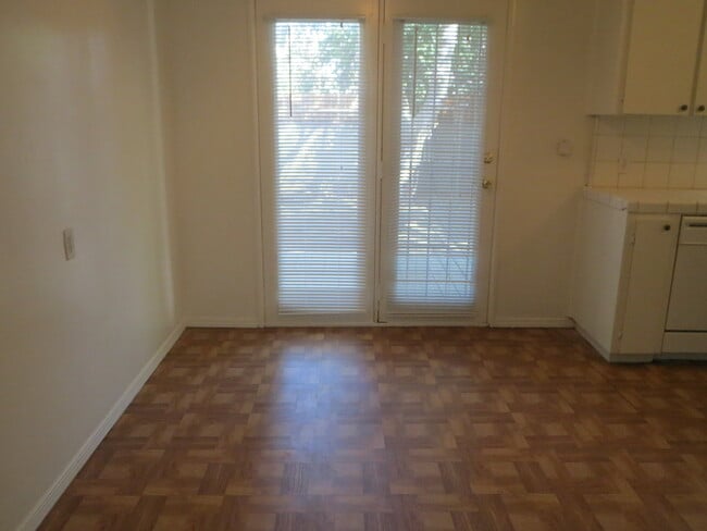 Building Photo - Andrews Duplex