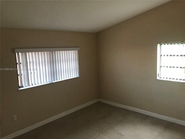 Foto del edificio - 8371 SW 148th Pl