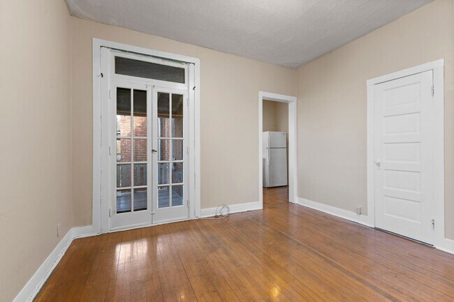 Building Photo - 940 Woodruff Place Middle Dr