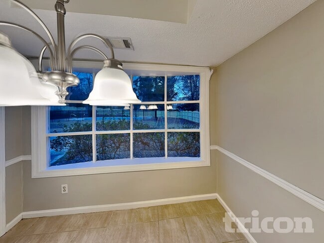 Building Photo - 2855 Dellinger Dr