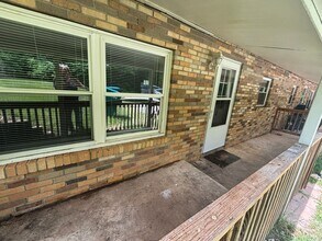 Building Photo - 1701 Jackson Hollow Rd