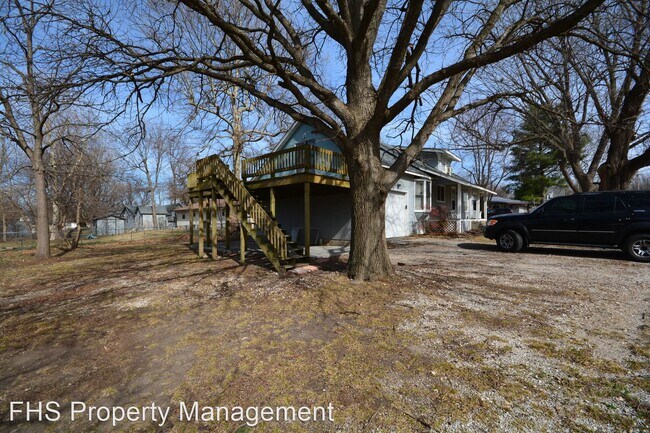 Foto del edificio - 3 br, 2 bath House - 503 N Walnut Ave