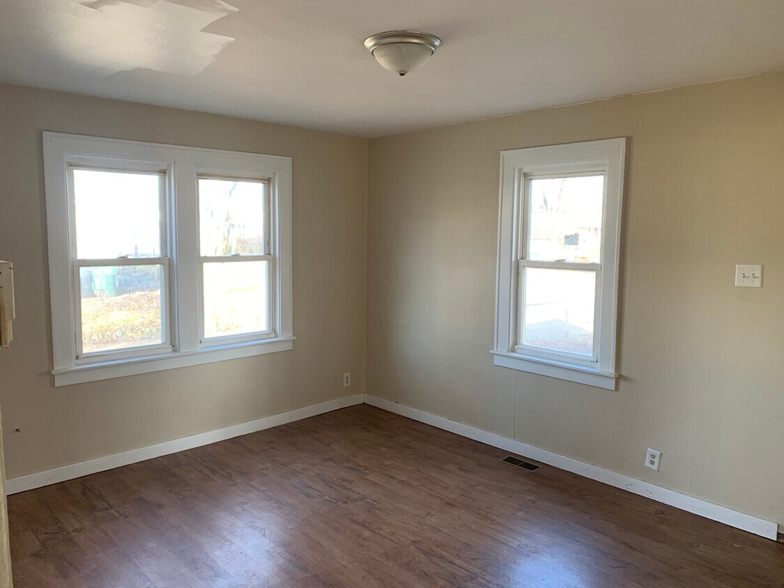 1717 E Yale Ave, Muncie, IN 47303 House Rental in Muncie, IN