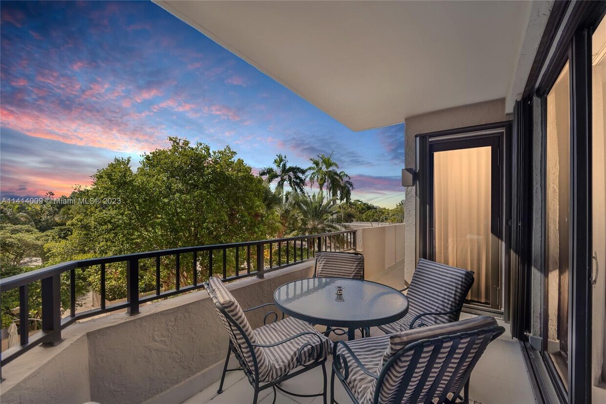 151 Crandon Blvd Unit 323, Key Biscayne, FL 33149 Condo for Rent in