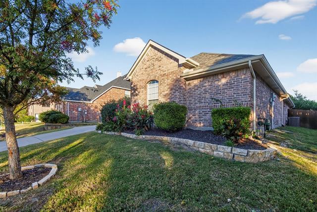 Foto del edificio - 1604 Wagon Wheel Dr