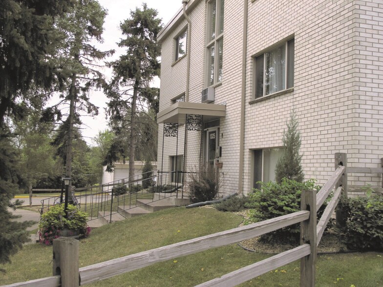 LaBlanche Apartments