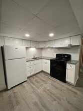 Building Photo - 20 Hunt St