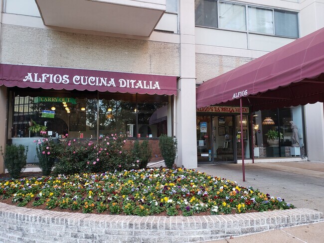 Foto del edificio - 4515 Willard Ave