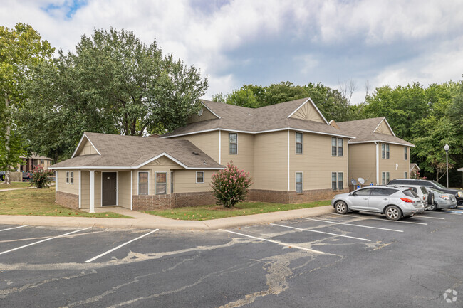 Building Photo - Woodbrook Apartments I & II