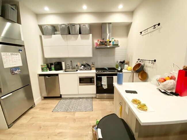 Foto del edificio - 118 Buttonwood St