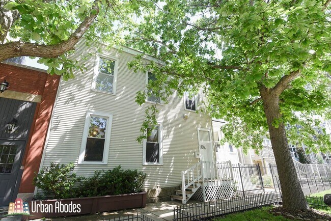 Foto del edificio - 1844 W Henderson St