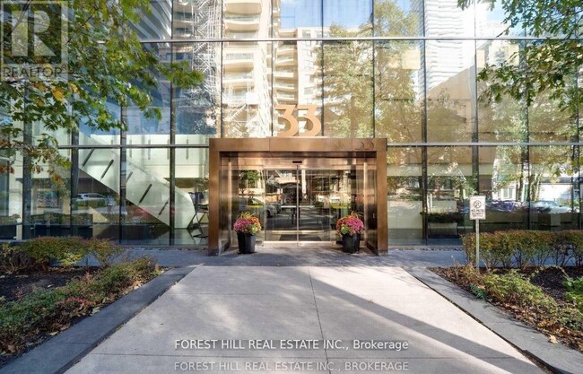 Main entrance - 33 Charles St E