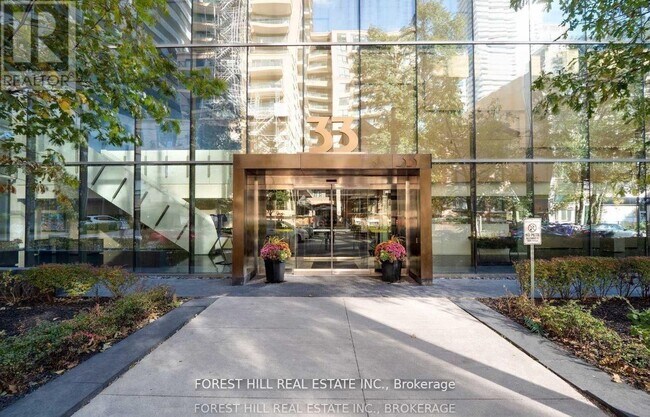 Main entrance - 33 Charles St E