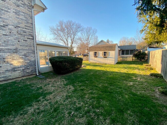Foto del edificio - 8705 Mill Run Dr