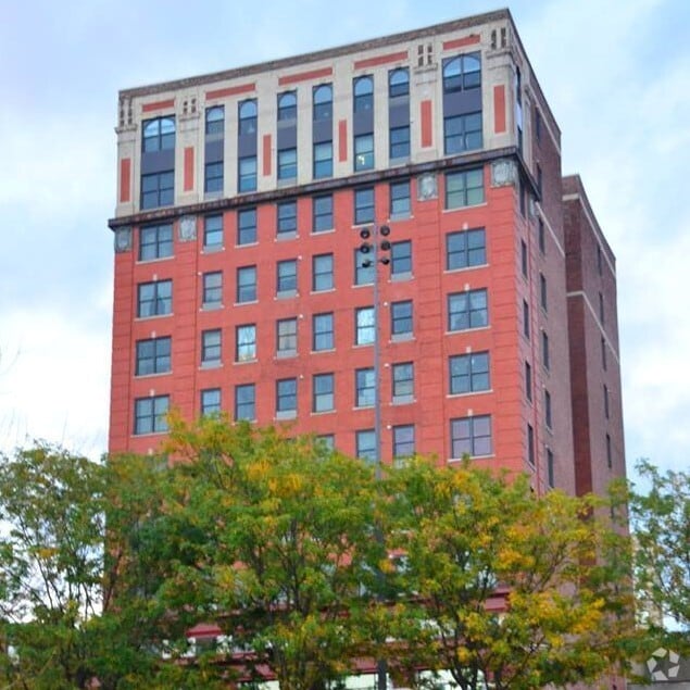 Building Photo - Windsor Manor