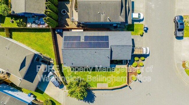 Foto del edificio - 746 W Point Pl