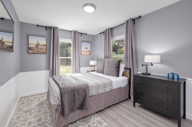 Building Photo - 1911 Miles Ave