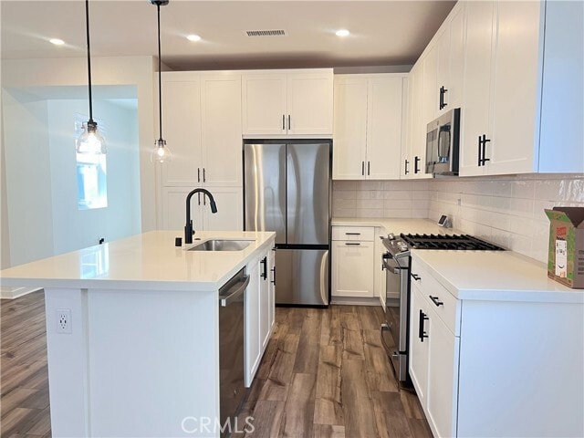 Building Photo - 4055 Pomelo Dr