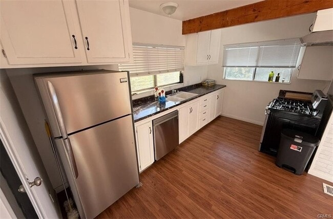 Foto del edificio - 4345 Camello Rd