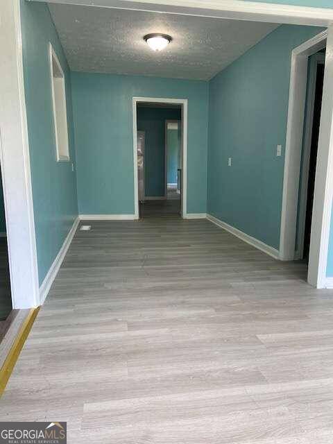 Foto del edificio - 1932 Collins Hill Rd