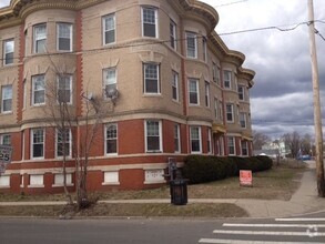 Building Photo - 1 Beacon Ave