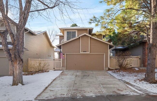 Building Photo - 2060 E Phillips Ln