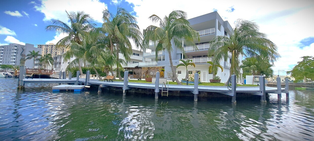 View - 468 Golden Isles Dr