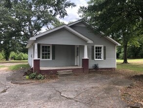 Building Photo - 525 Burnett Ferry Rd SW