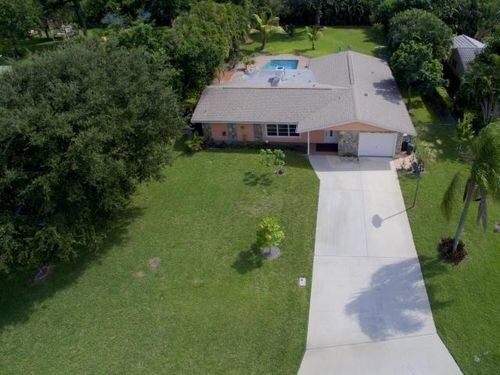 Building Photo - 4770 Holly Dr