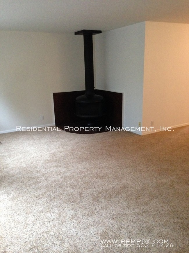 Building Photo - 3101 McNary Pky