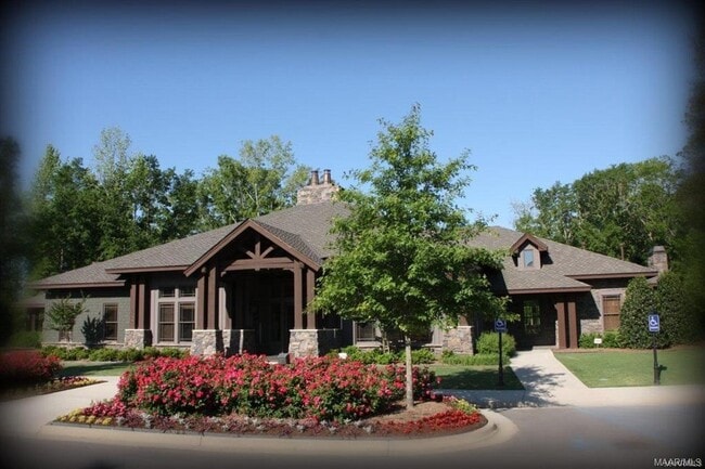 Foto del edificio - 9800 Bluestone Cir