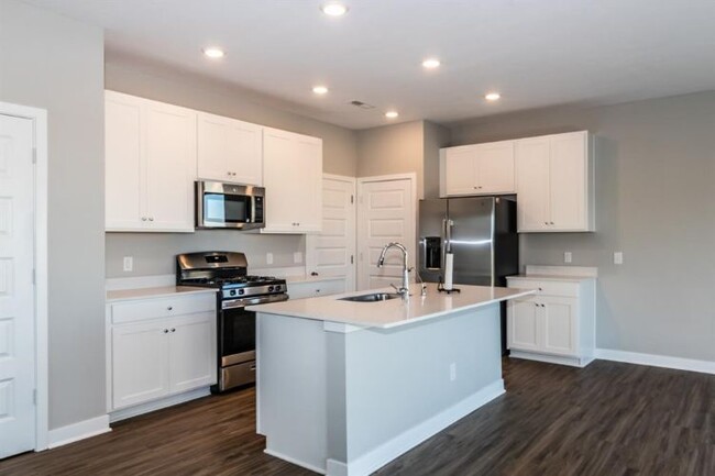 Building Photo - 221 Switchgrass Ln