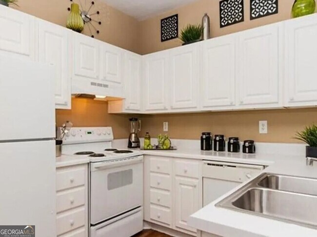 Foto del edificio - 1600 Blairs Bridge Rd