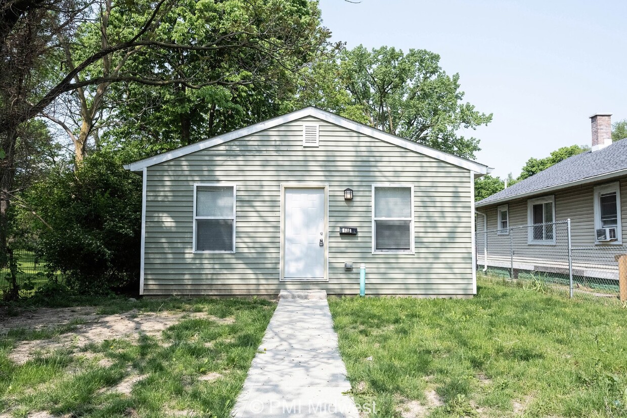 Primary Photo - "Charming 3-Bed, 2-Bath Home in Indianapol...