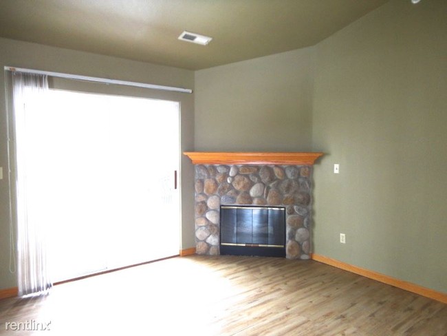 Building Photo - 2 br, 2 bath Condo - 160 W Aspen Ct