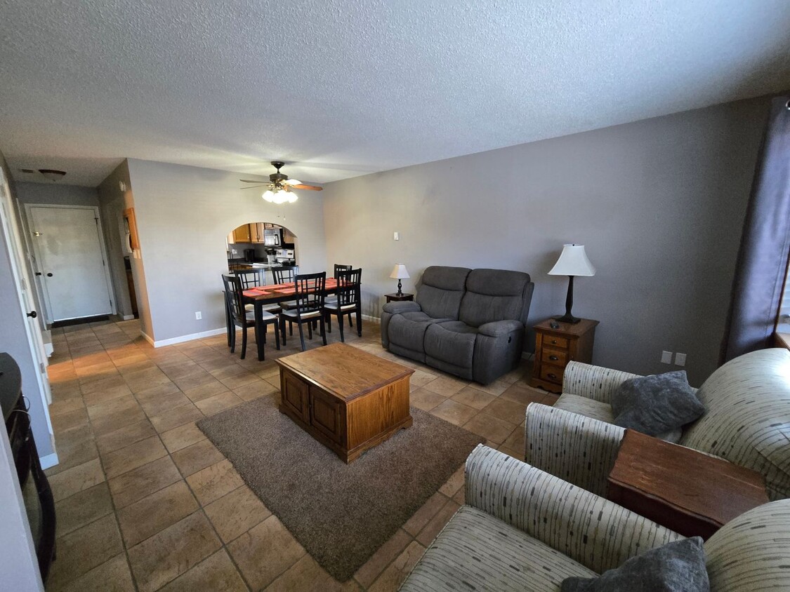 Primary Photo - For Rent: Westwind #30 Condo