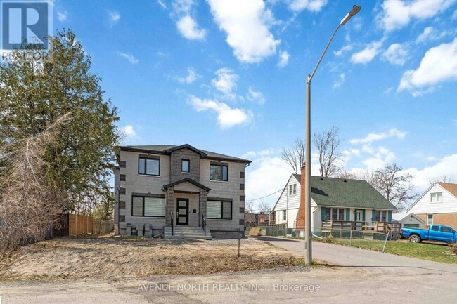 Building Photo - 2676 Ayers Ave