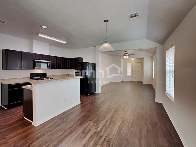 Foto del edificio - 6031 Brenwood Trails Ln