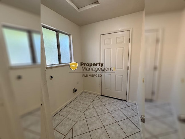 Building Photo - 2 Bedroom House Coming Soon for $1900!