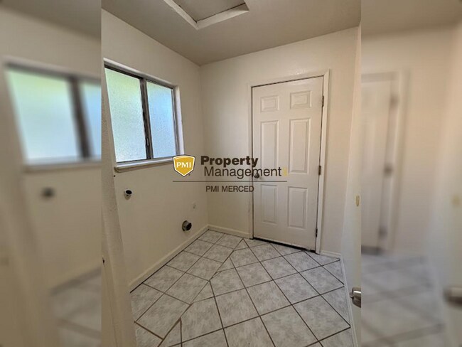 Foto del edificio - 2 Bedroom House Coming Soon for $1900!