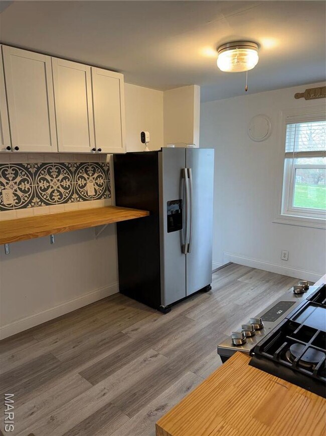 Foto del edificio - 1119 NORTH MCNIGHT ROAD | UNIVERSITY CITY 63132